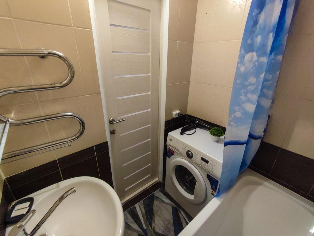 2-Х Комнатная Квартира В Центре На Ул.Бородина 107 Qostanay Esterno foto